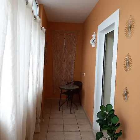 Friendly House *